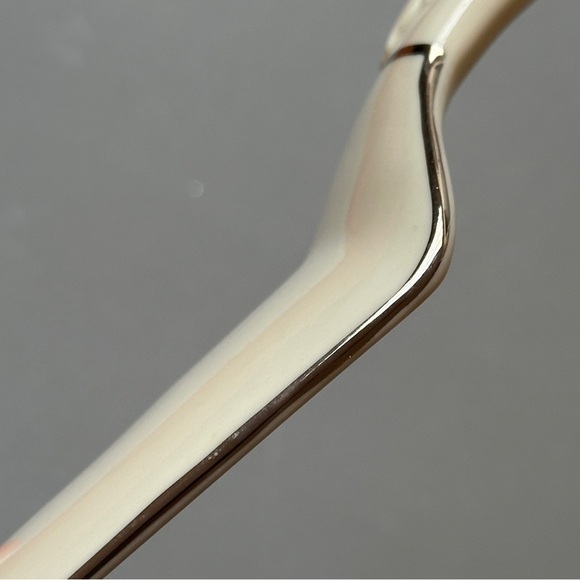 Vintage Royal Limited Porcelain Cake Server - Ivory - Picture 7 of 11